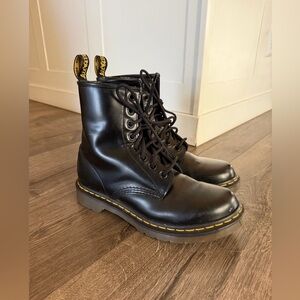 Dr Martens 1460 W Smooth Black Leather Combat Boots The Original Women's US 8